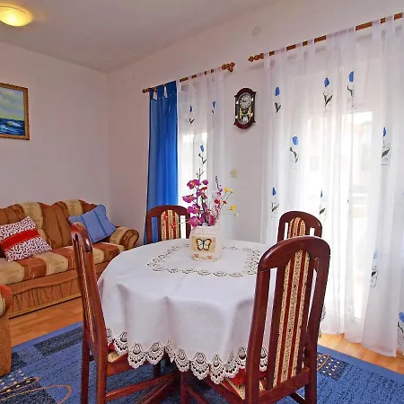 Sofija-2 By Interhome 公寓