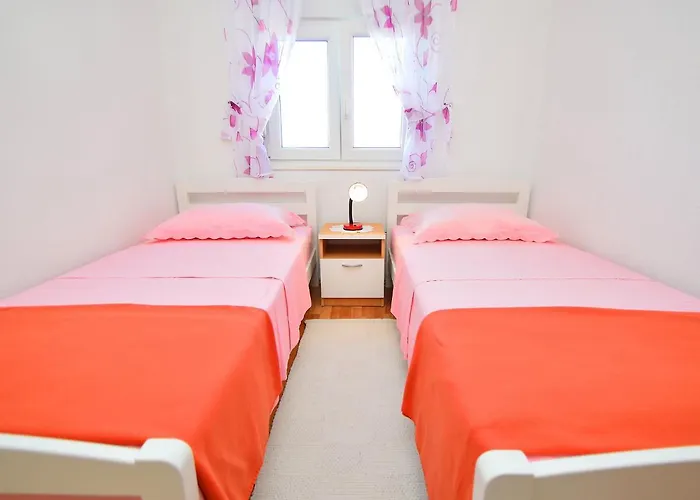 Sofija-2 By Interhome * 特罗吉尔